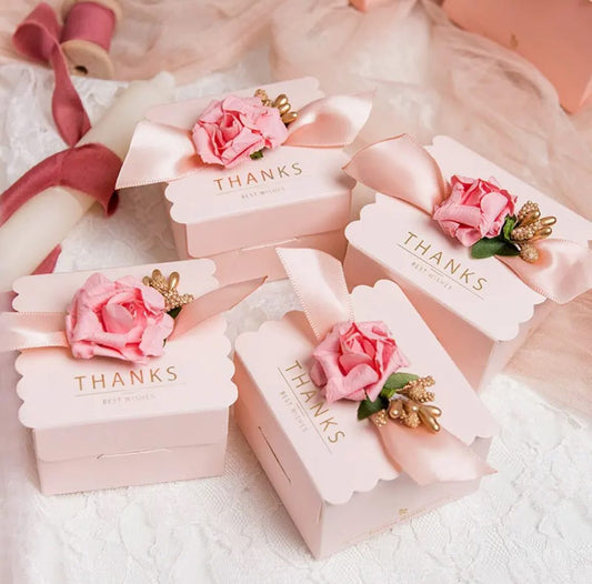 Baby pink favor box with a rose(Thanks)